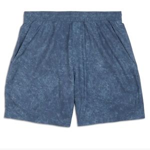 LULULEMON PACE BREAKER LINERLESS 5" (S)